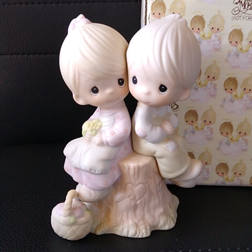 Precious Moments Love One Another